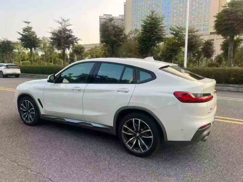 佛山19年宝马X47