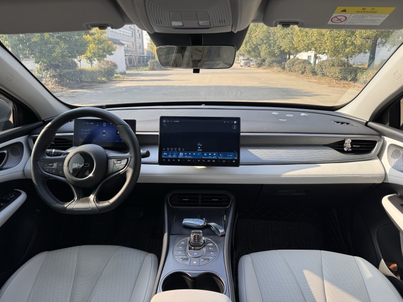 盐城25年比亚迪海豹8