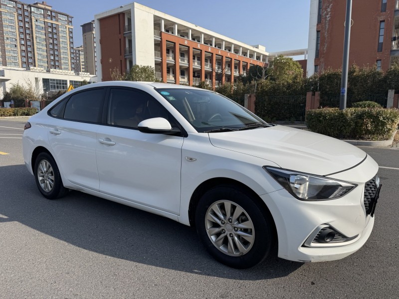 盐城19年现代悦动2