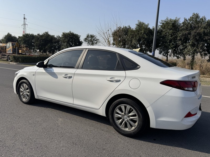 盐城19年现代悦动4