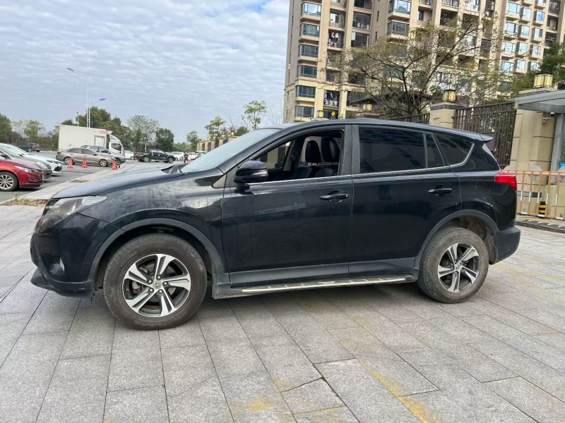 上饶16年丰田RAV4荣放3