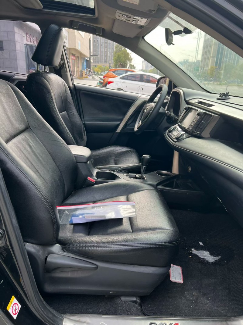 上饶16年丰田RAV4荣放9