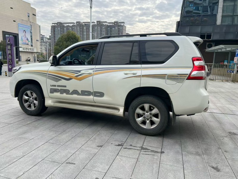 上饶14年丰田普拉多3