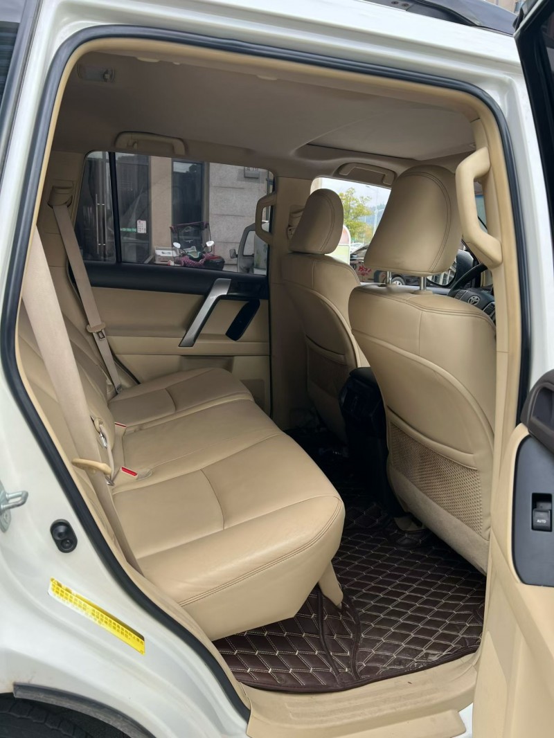 上饶14年丰田普拉多9