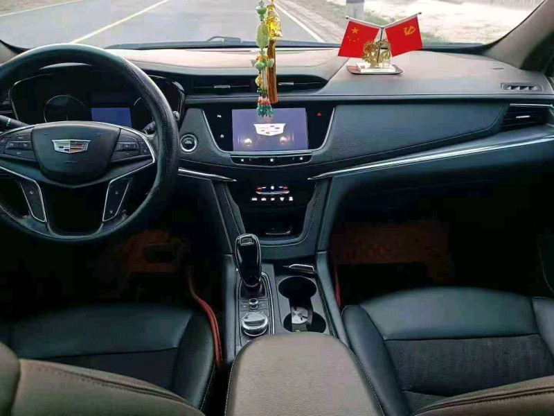 连云港20年凯迪拉克XT54