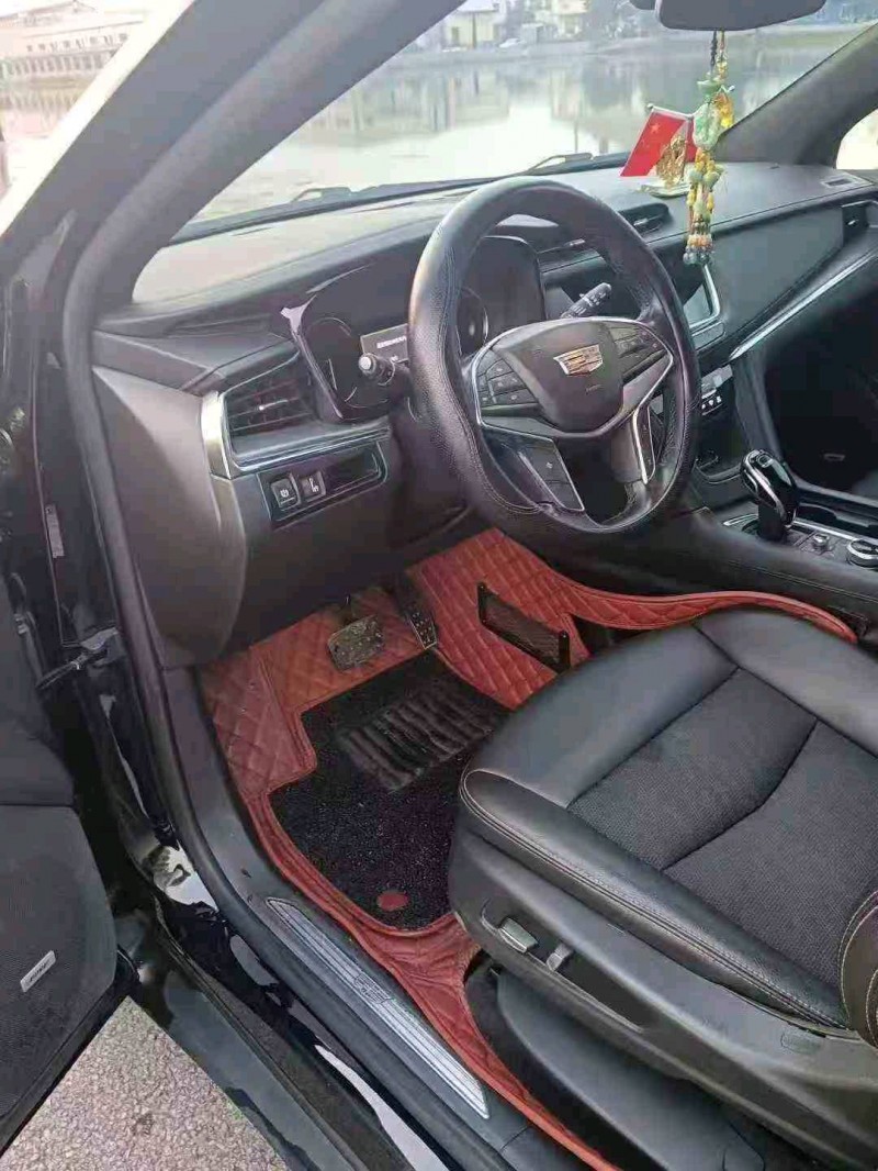 连云港20年凯迪拉克XT56