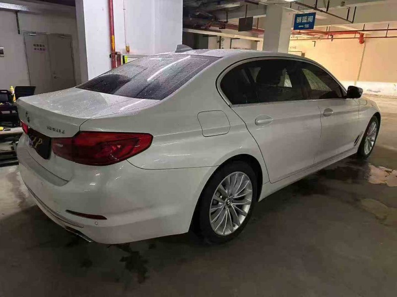 佛山20年宝马5系8