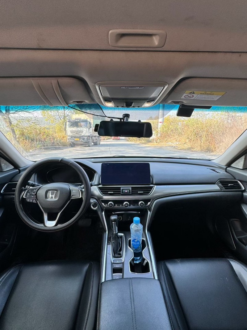 南昌21年本田雅阁4