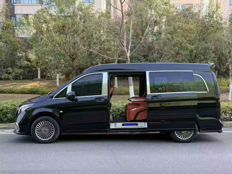 十堰24年奔驰威霆8