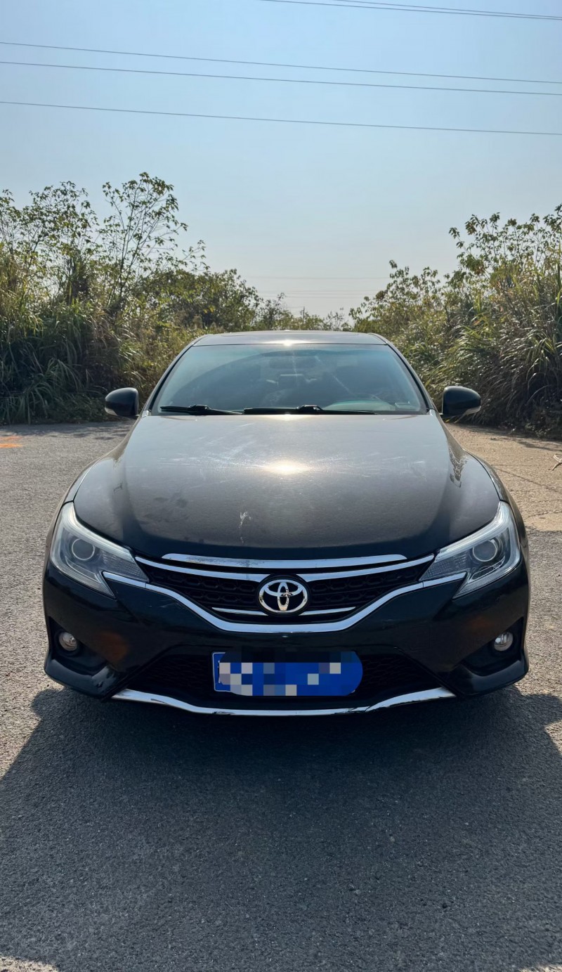 南昌17年丰田锐志1