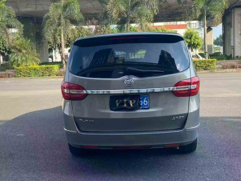 三明17年别克GL89