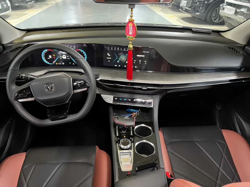 成都24年长安汽车逸动4