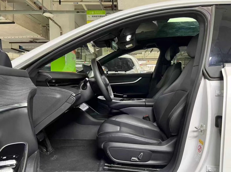 成都24年长安汽车启源3