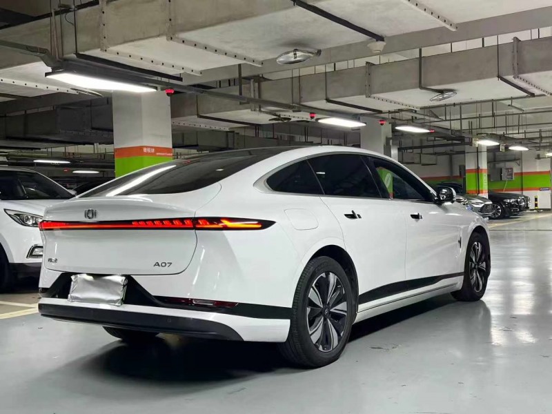 成都24年长安汽车启源6