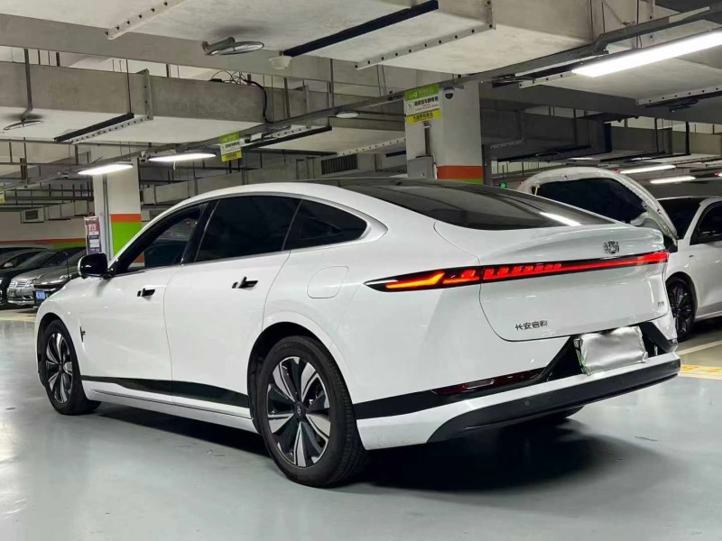 成都24年长安汽车启源9