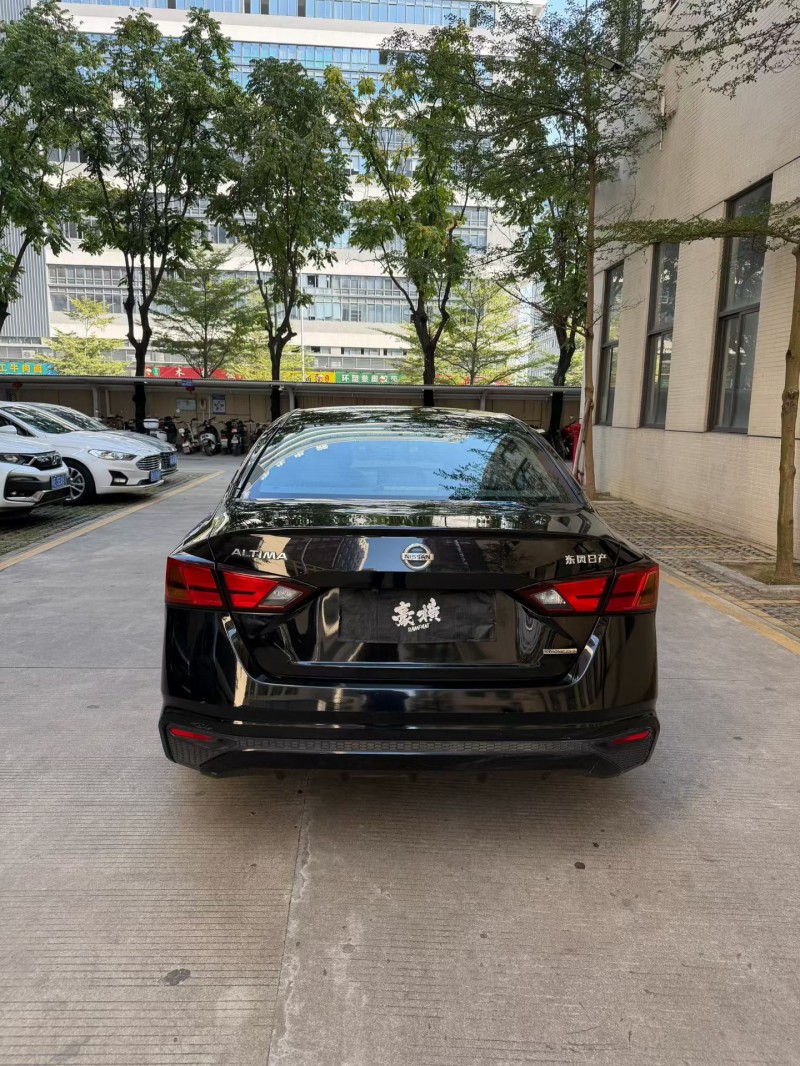 佛山21年日产天籁5