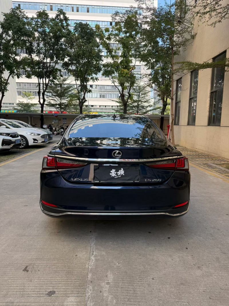 佛山21年雷克萨斯ES5