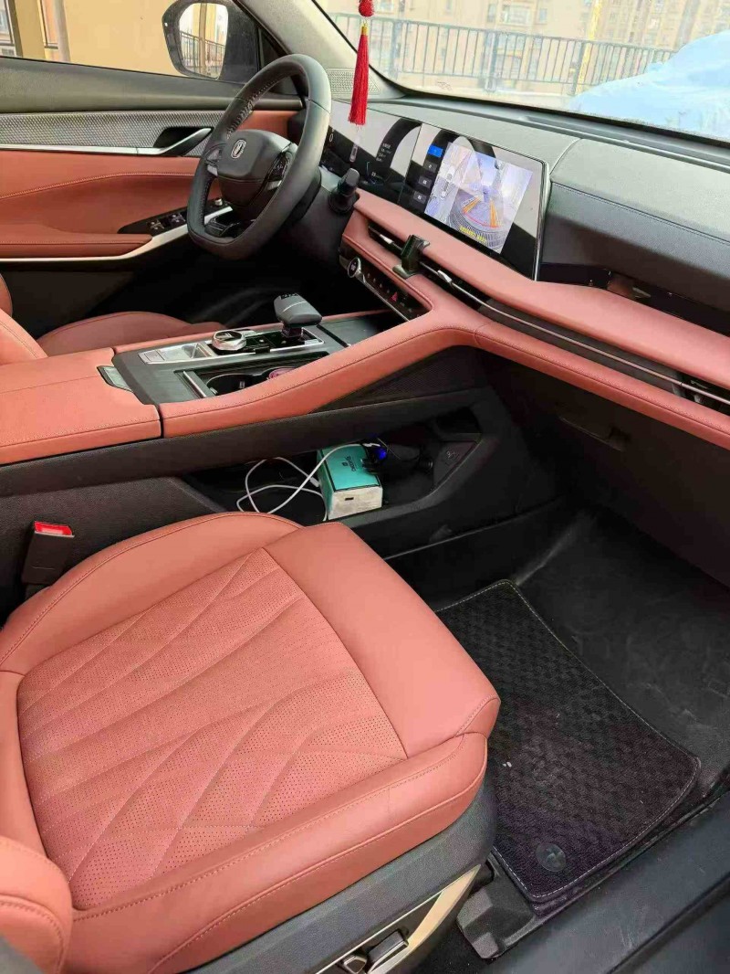 苏州25年长安汽车CS755