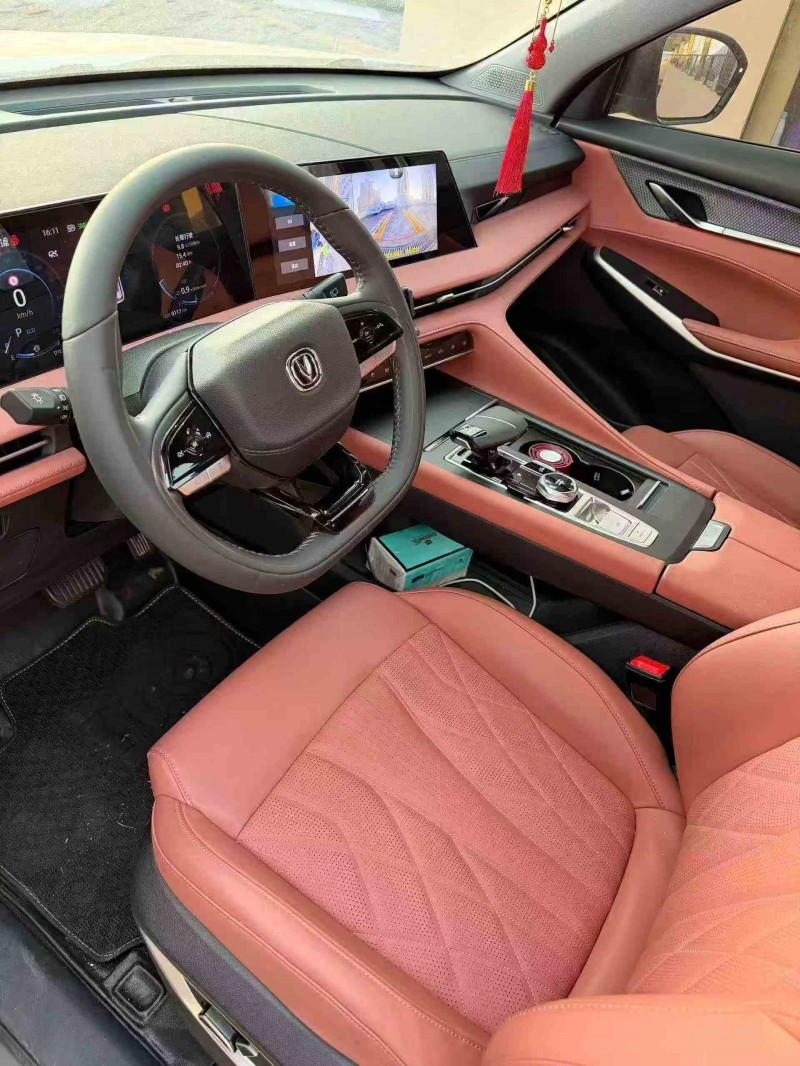 苏州25年长安汽车CS756