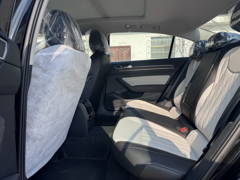 郑州25年大众迈腾8