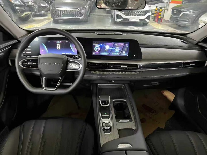 成都25年奇瑞风云5