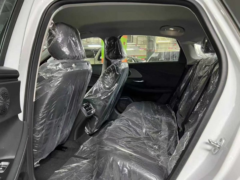 成都25年奇瑞风云8