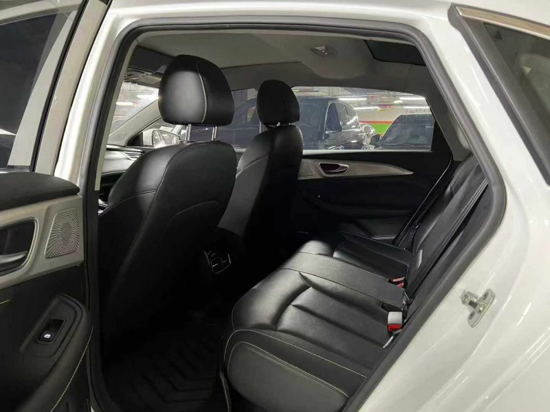 成都24年荣威i63