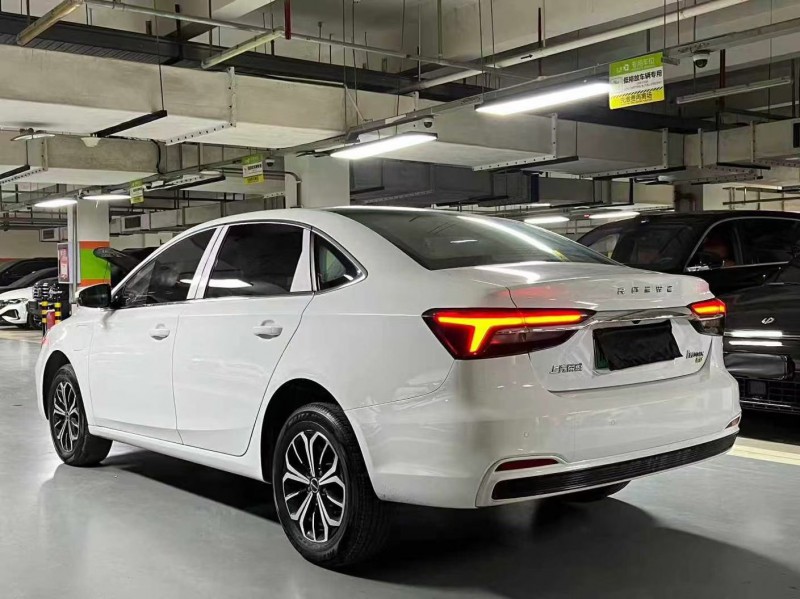 成都24年荣威i65