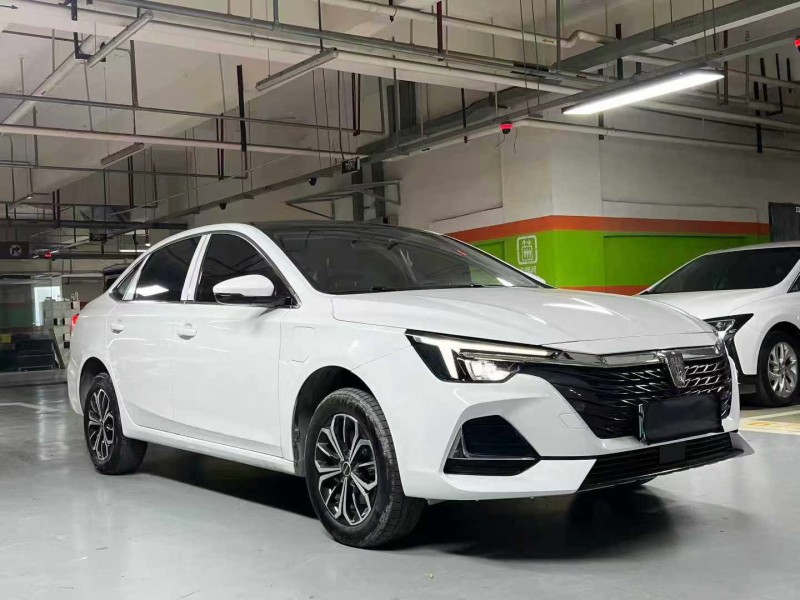 成都24年荣威i68