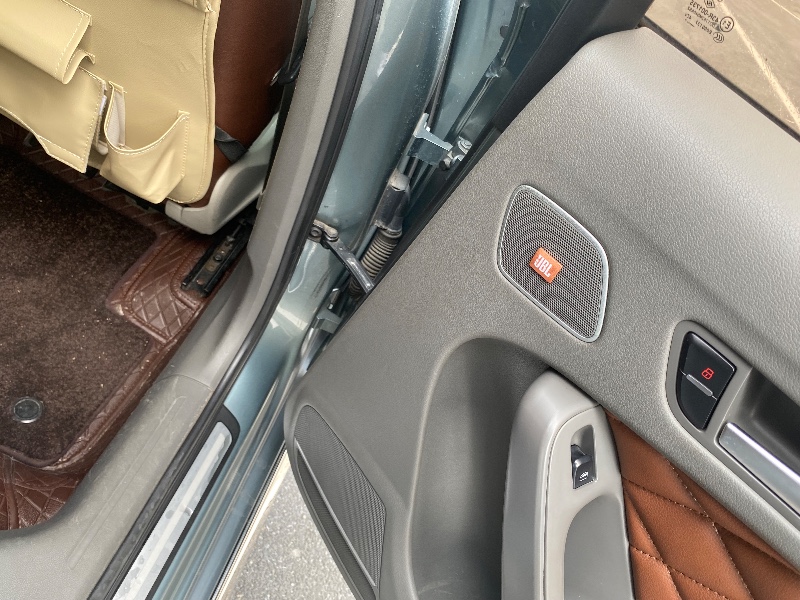 郑州11年奥迪A4L5