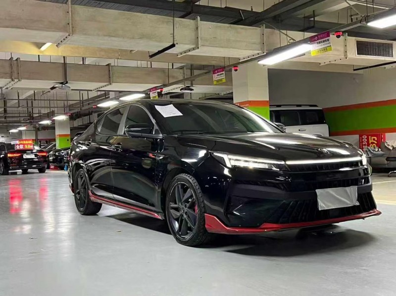 成都24年长安汽车深蓝8