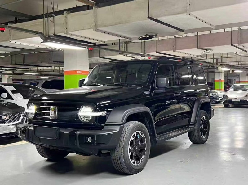 成都25年长城汽车坦克2