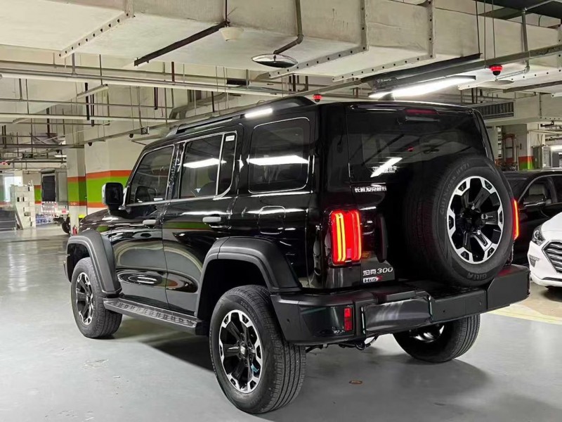 成都25年长城汽车坦克5