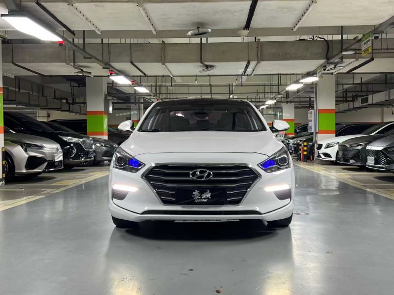 成都20年现代名图1