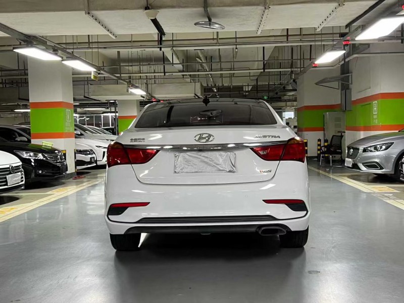 成都20年现代名图6