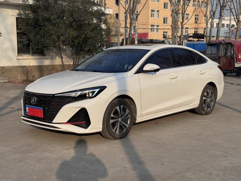 郑州25年长安汽车逸动3