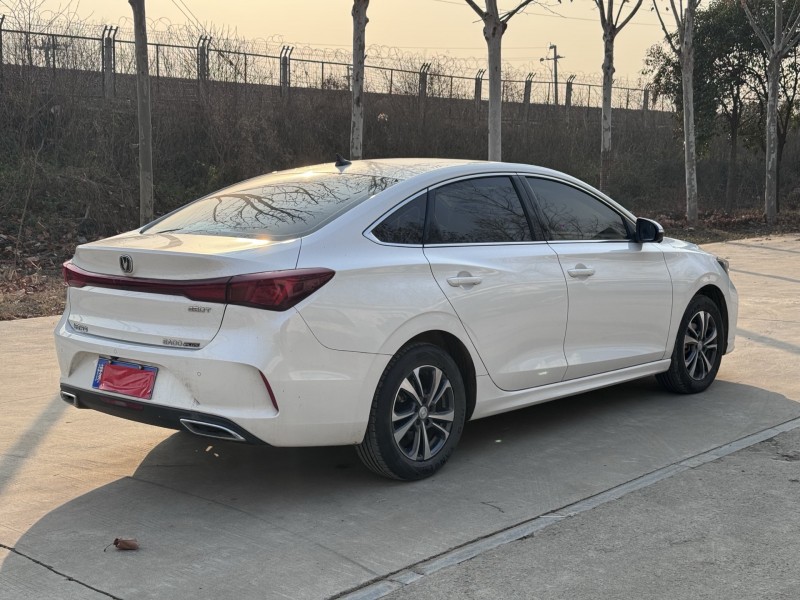 郑州25年长安汽车逸动4