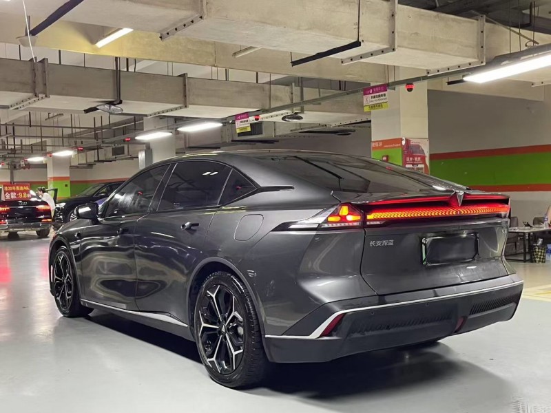 成都24年长安汽车深蓝5