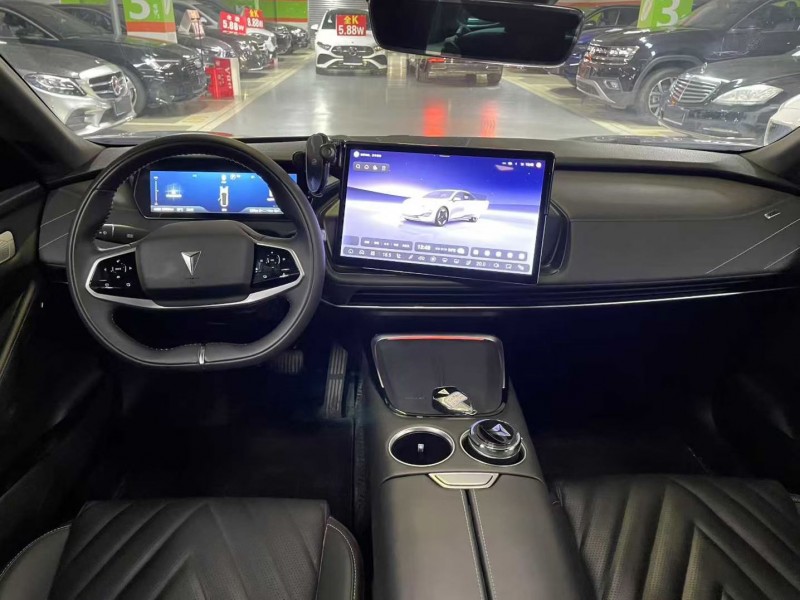 成都24年长安汽车深蓝6