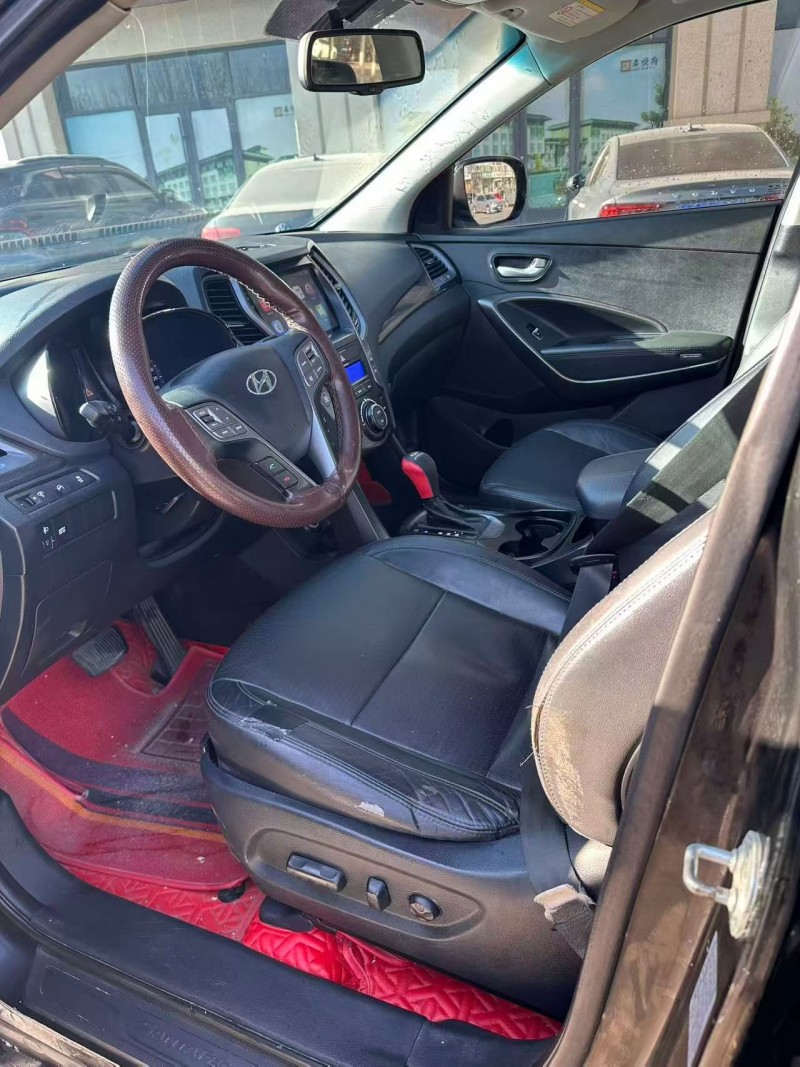 承德15年现代新胜达4