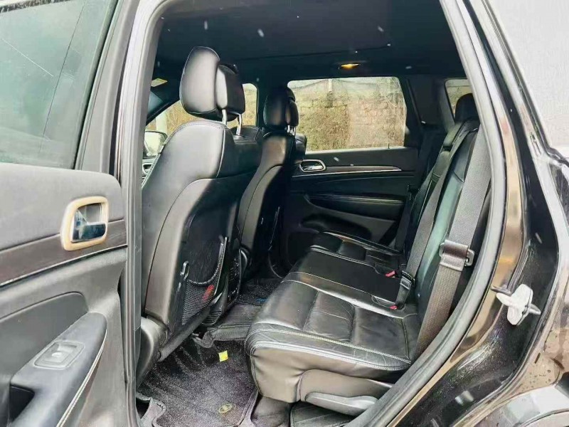 烟台16年Jeep大切诺基6