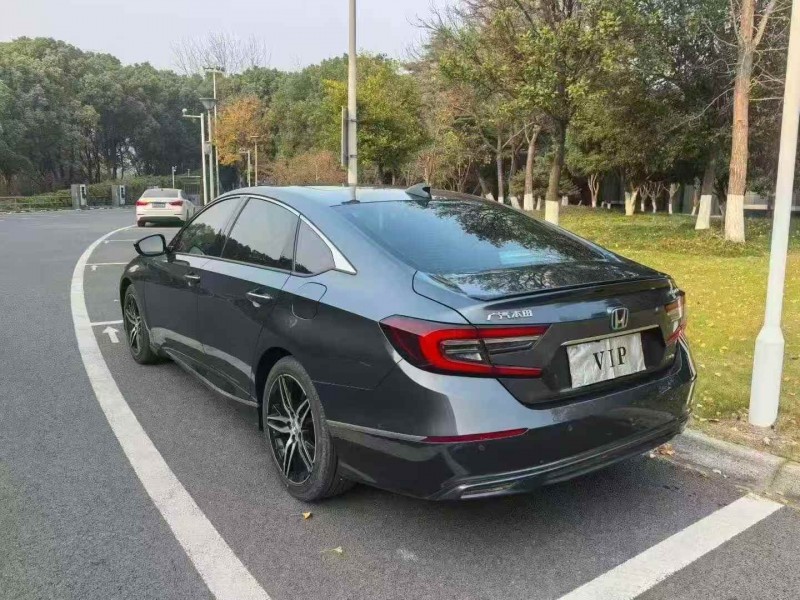 淮安22年本田雅阁7