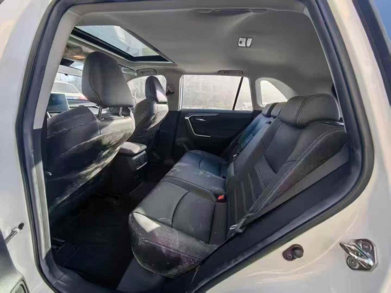 潍坊21年丰田威兰达6