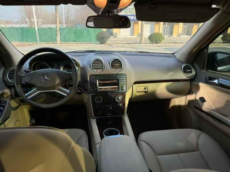 济南12年奔驰GL4