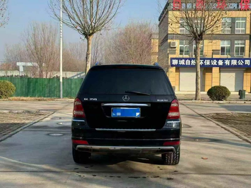 济南12年奔驰GL8