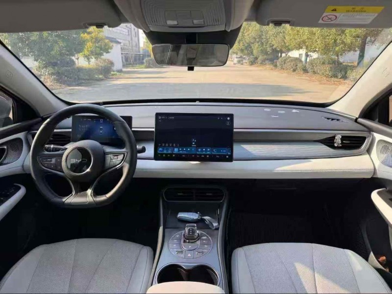 苏州25年比亚迪海豹4