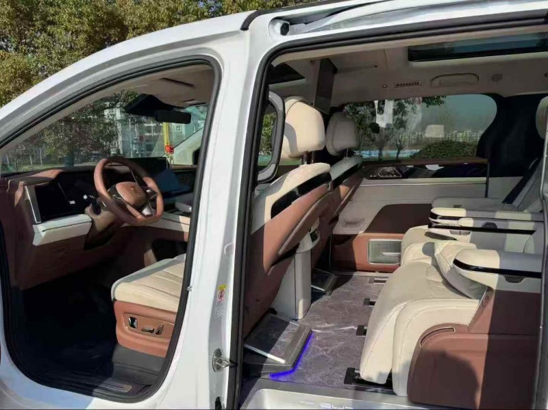 连云港25年比亚迪夏5