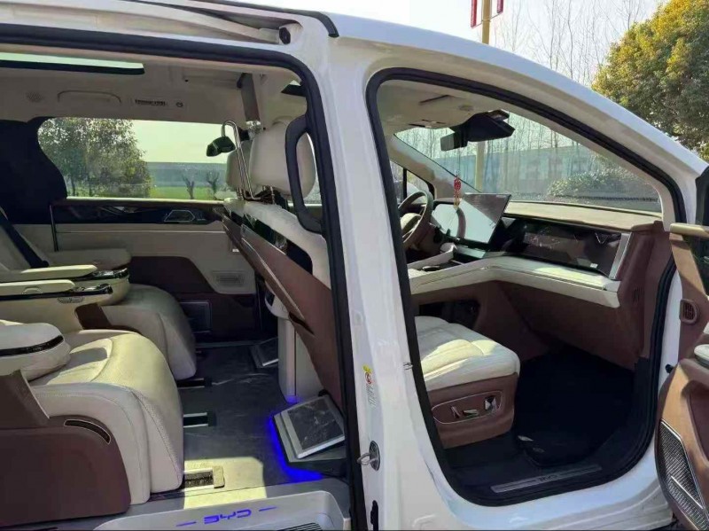 连云港25年比亚迪夏6