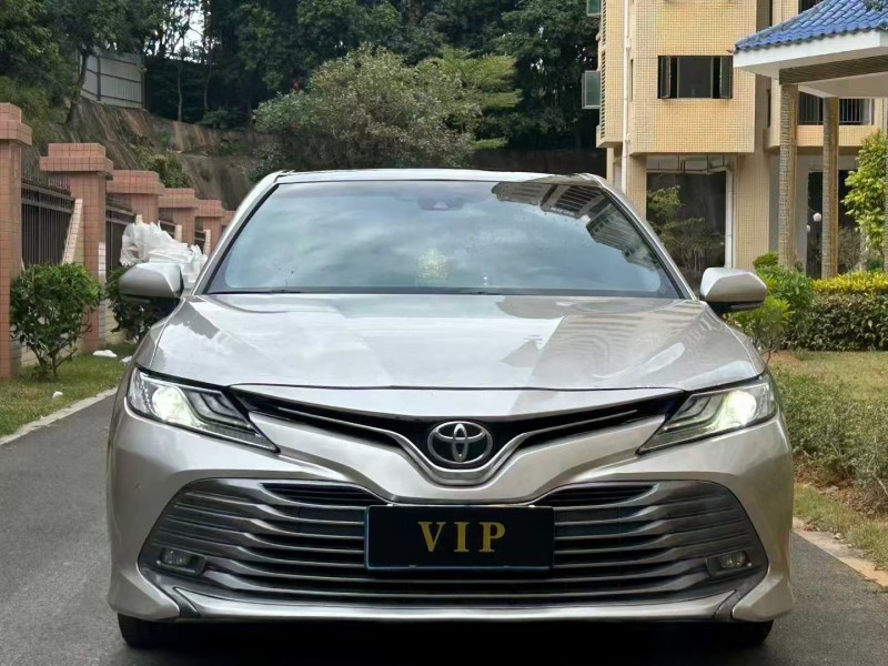 东莞19年丰田凯美瑞1