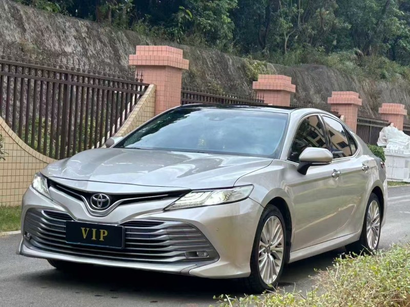 东莞19年丰田凯美瑞2